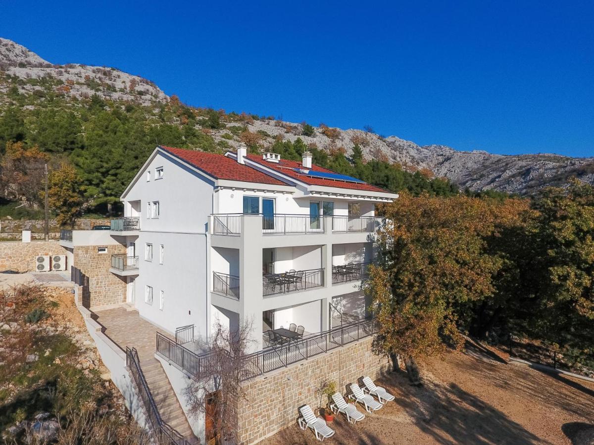 Apartmani Villa Paulo Starigrad Paklenica Exterior photo