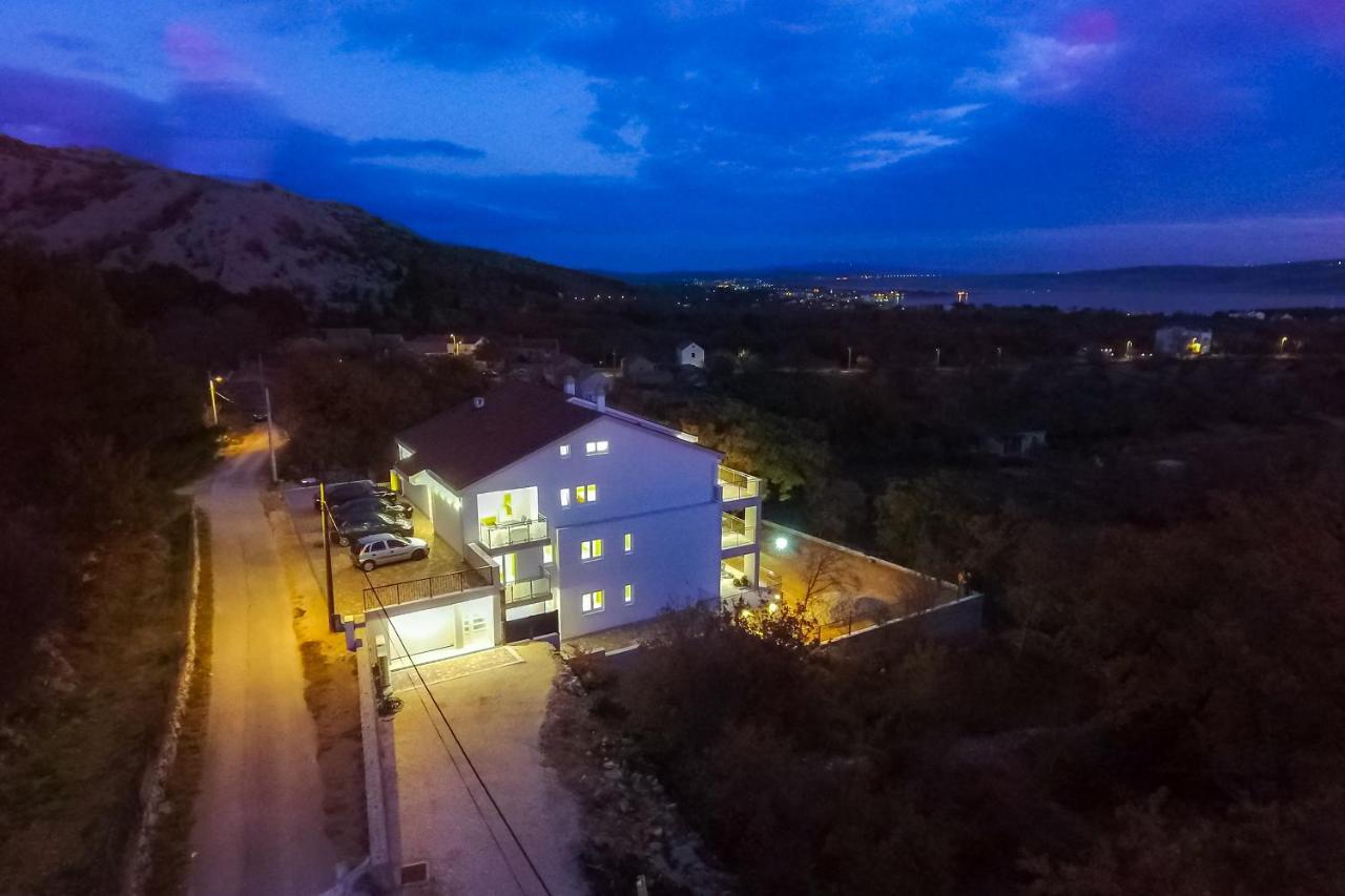 Apartmani Villa Paulo Starigrad Paklenica Exterior photo